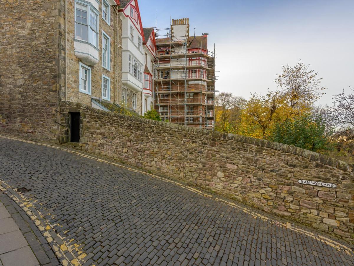 אדינבורו Pass The Keys Historic Ramsay Garden Apt With Balcony Views מראה חיצוני תמונה